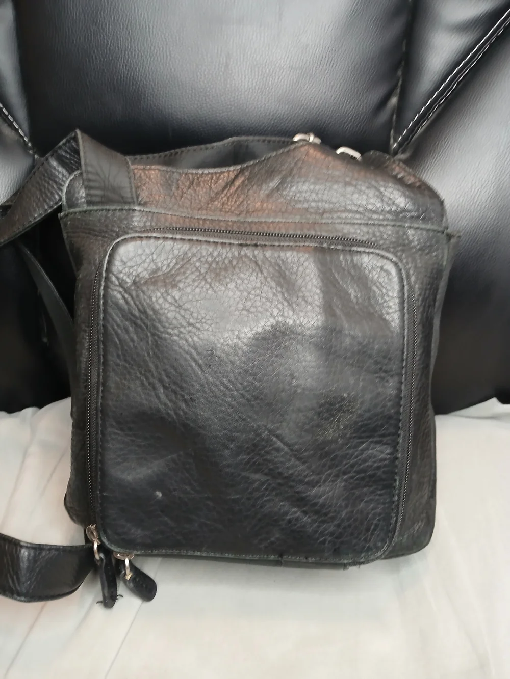 Fossil Vintage Black Leather Crossbody Messenger Bag